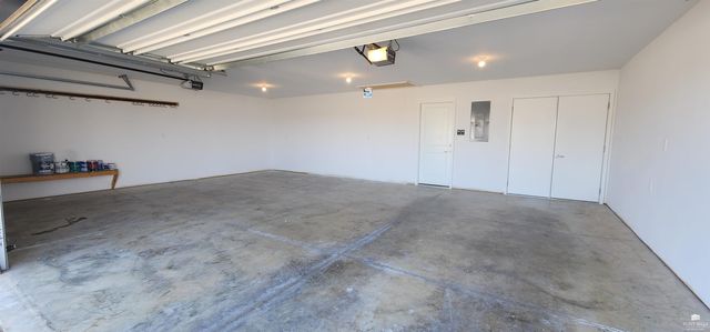 1013 Waxwing Drive, Manhattan, KS 66502