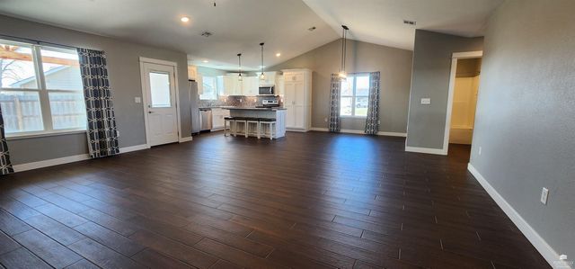 1013 Waxwing Drive, Manhattan, KS 66502