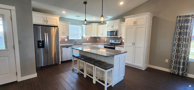 1013 Waxwing Drive, Manhattan, KS 66502