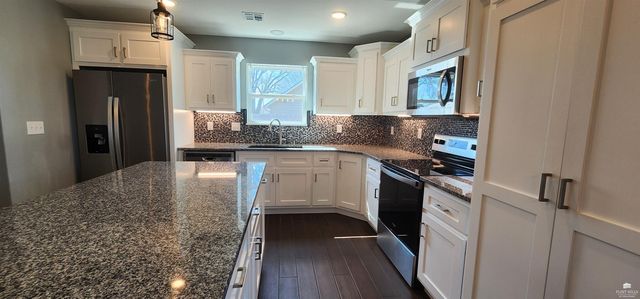 1013 Waxwing Drive, Manhattan, KS 66502