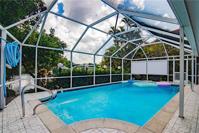 1300 Thompson ST, North Fort Myers, FL 33903