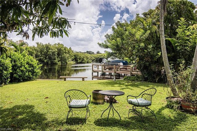 1300 Thompson ST, North Fort Myers, FL 33903