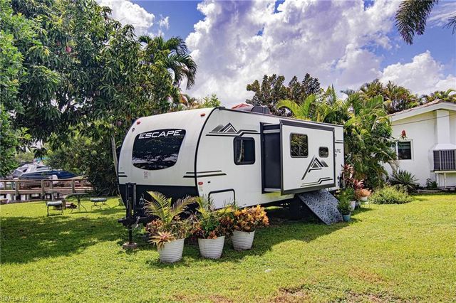 1300 Thompson ST, North Fort Myers, FL 33903
