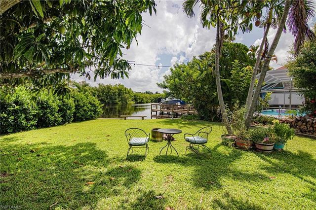 1300 Thompson ST, North Fort Myers, FL 33903