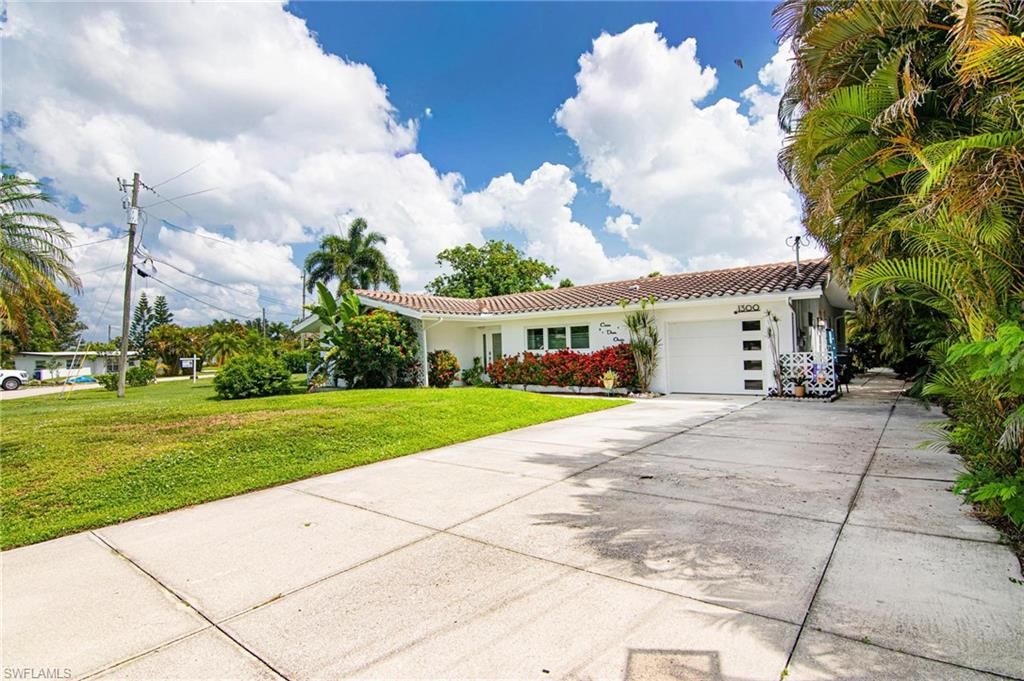 1300 Thompson ST, NORTH FORT MYERS, FL 33903 — photo 2