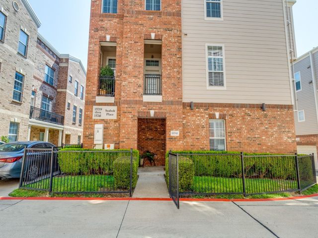 15741 Seabolt 28, Addison, TX 75001