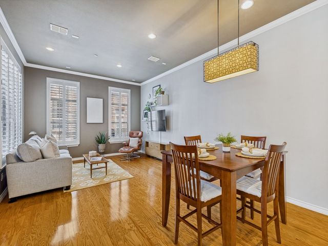 15741 Seabolt 28, Addison, TX 75001