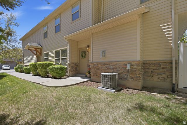1412 W STONE MEADOW DR, West Jordan, UT 84088