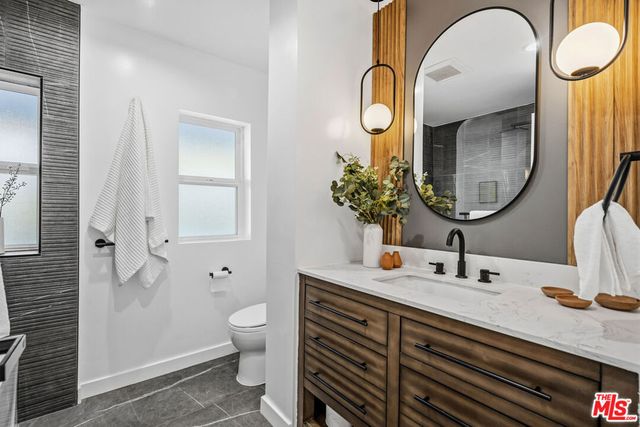 10327 Wheatland Avenue, Sunland, CA 91040
