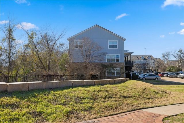 1725 Harvey Mitchell Parkway S 230, College Station, TX 77840