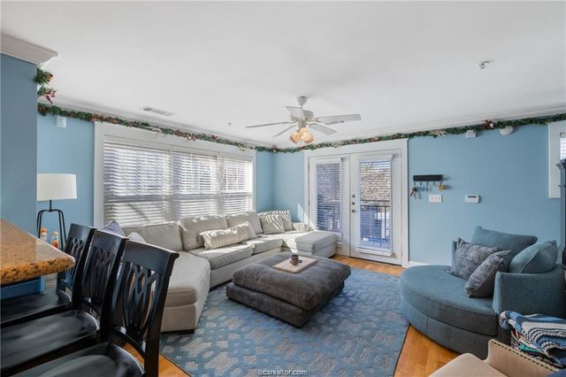 1725 Harvey Mitchell Parkway S 230, College Station, TX 77840