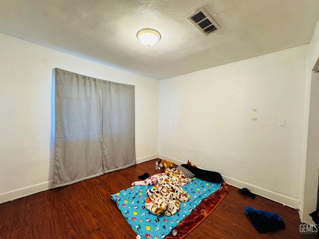1315 Robinson Street, Bakersfield, CA 93305