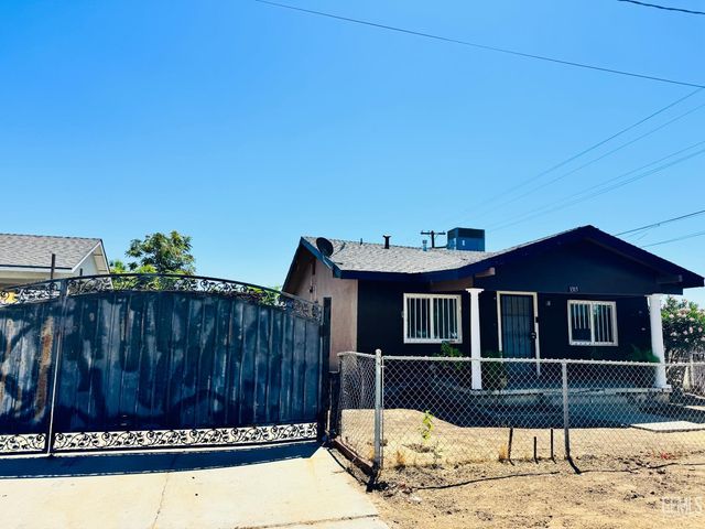 1315 Robinson Street, Bakersfield, CA 93305