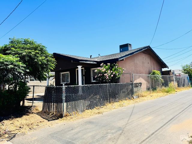 1315 Robinson Street, Bakersfield, CA 93305