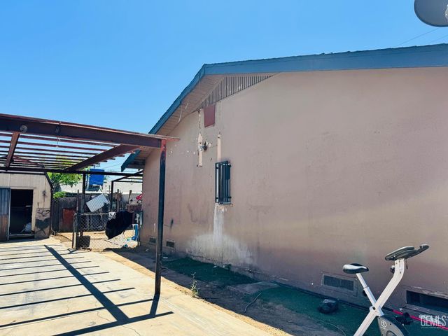 1315 Robinson Street, Bakersfield, CA 93305
