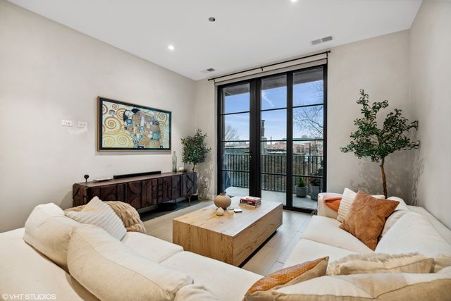 1400 W Monroe Street 4C, Chicago, IL 60607