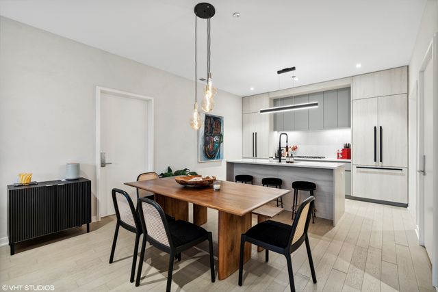 1400 W Monroe Street 4C, Chicago, IL 60607