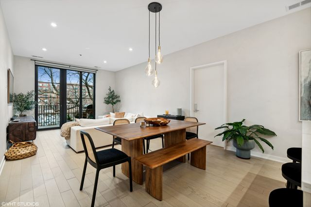 1400 W Monroe Street 4C, Chicago, IL 60607