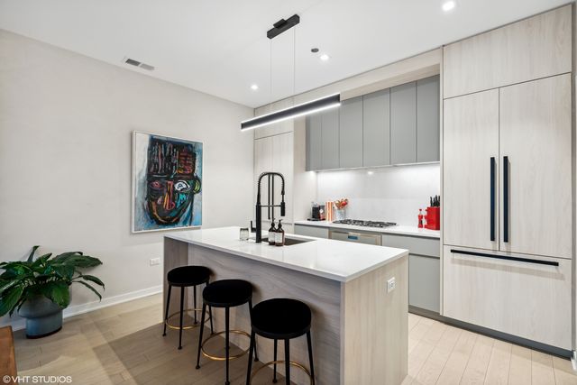 1400 W Monroe Street 4C, Chicago, IL 60607