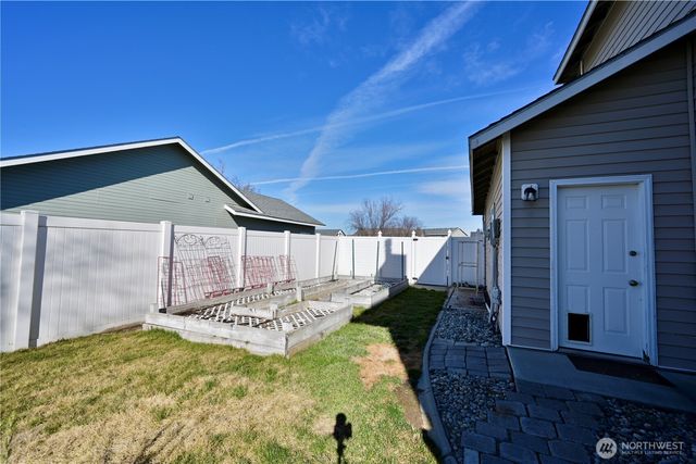 1359 Yost Circle NE, Moses Lake, WA 98837
