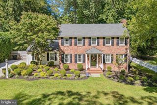 831 HOLLOW RD, Wayne, PA 19087