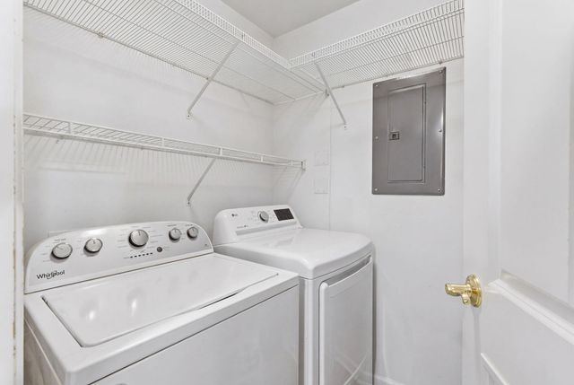 644 Cambridge Court 2a, Munster, IN 46321