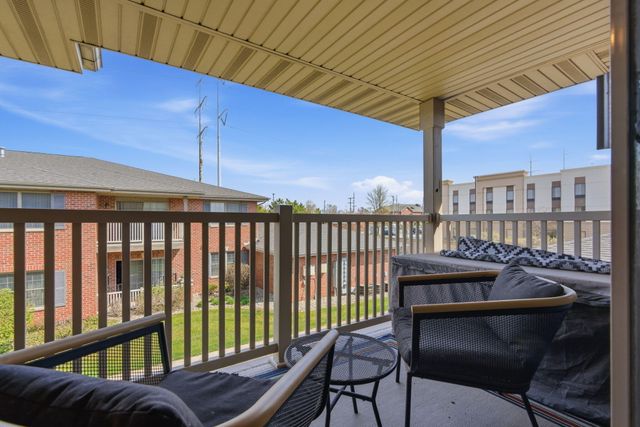 644 Cambridge Court 2a, Munster, IN 46321