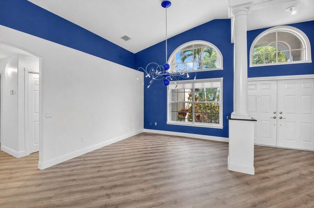 7528 Tarpon Cove Circle, Lake Worth, FL 33467