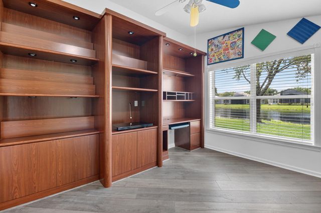 7528 Tarpon Cove Circle, Lake Worth, FL 33467