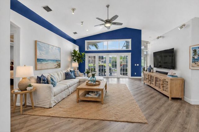 7528 Tarpon Cove Circle, Lake Worth, FL 33467