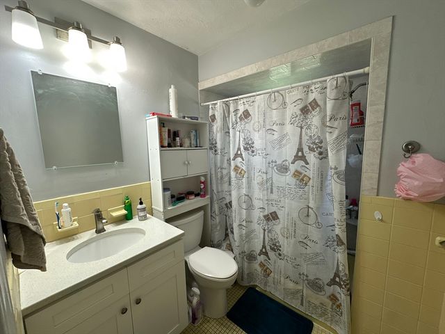 154 Vine St 1, Everett, MA 02149