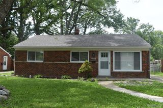 28095 Selkirk Street, Southfield, MI 48076