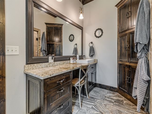 12352 S 241st East Avenue, Broken Arrow, OK 74014