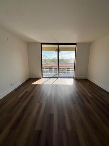 7770 TAHITI Lane 504, Lake Worth, FL 33467