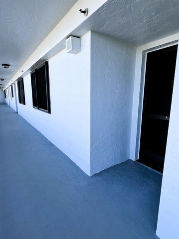 7770 TAHITI Lane 504, Lake Worth, FL 33467