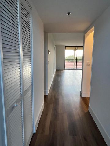 7770 TAHITI Lane 504, Lake Worth, FL 33467