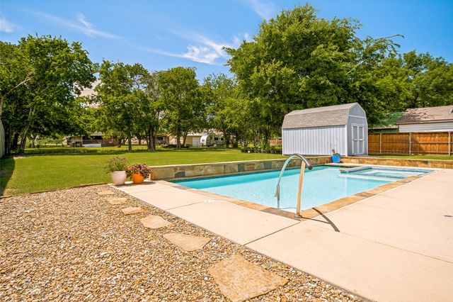 7304 Carol Drive, Greenville, TX 75402