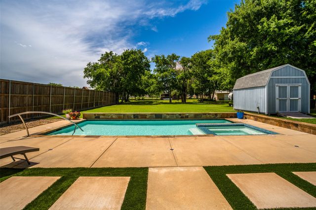 7304 Carol Drive, Greenville, TX 75402