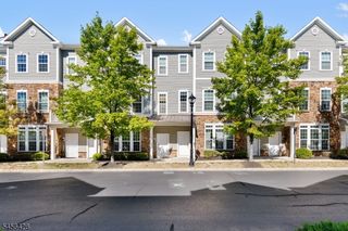 1423 Hudson Cir, Highland Park Boro, NJ 08904