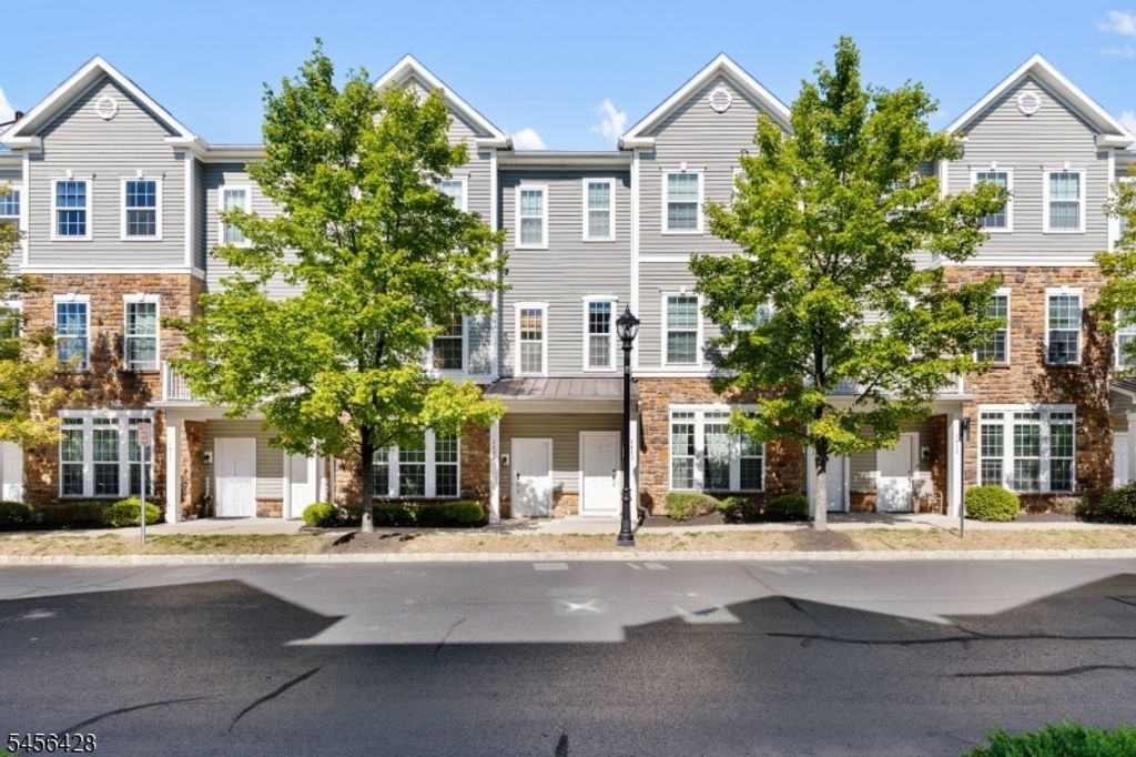 1423 Hudson Cir, Highland Park Boro, NJ 08904 — exterior
