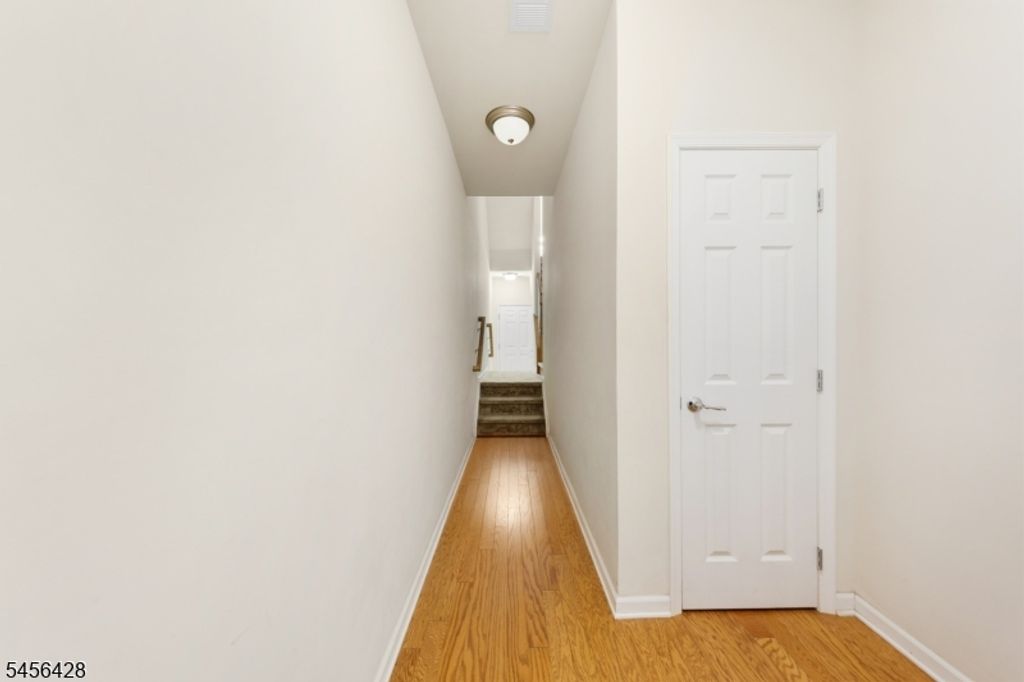 1423 Hudson Cir, Highland Park Boro, NJ 08904 — photo 4