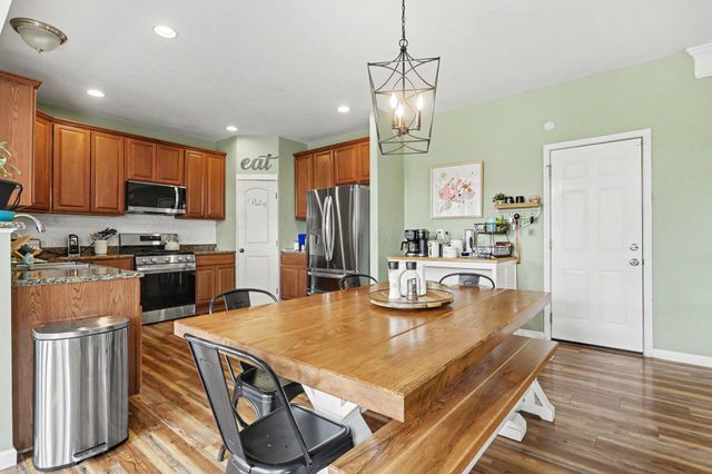 107 Lavender Hill Drive, Pataskala, OH 43062