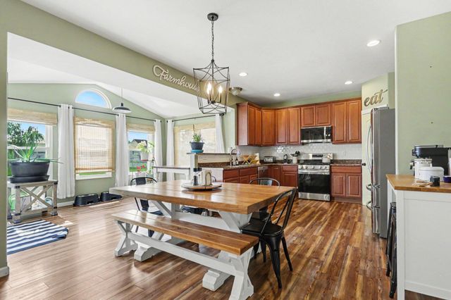 107 Lavender Hill Drive, Pataskala, OH 43062