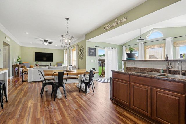 107 Lavender Hill Drive, Pataskala, OH 43062