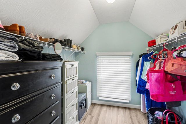 107 Lavender Hill Drive, Pataskala, OH 43062