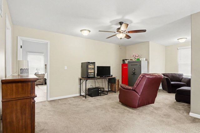 107 Lavender Hill Drive, Pataskala, OH 43062