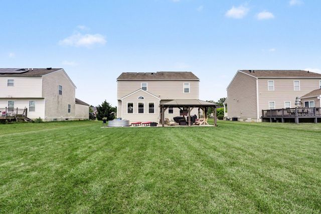 107 Lavender Hill Drive, Pataskala, OH 43062