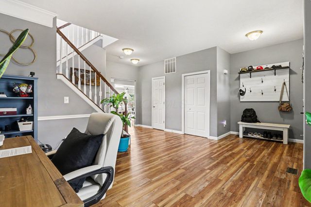 107 Lavender Hill Drive, Pataskala, OH 43062