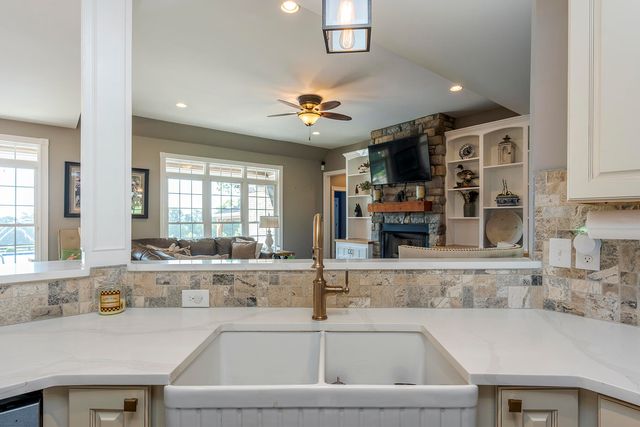 520 Chrisman Oaks Trail, Nicholasville, KY 40356