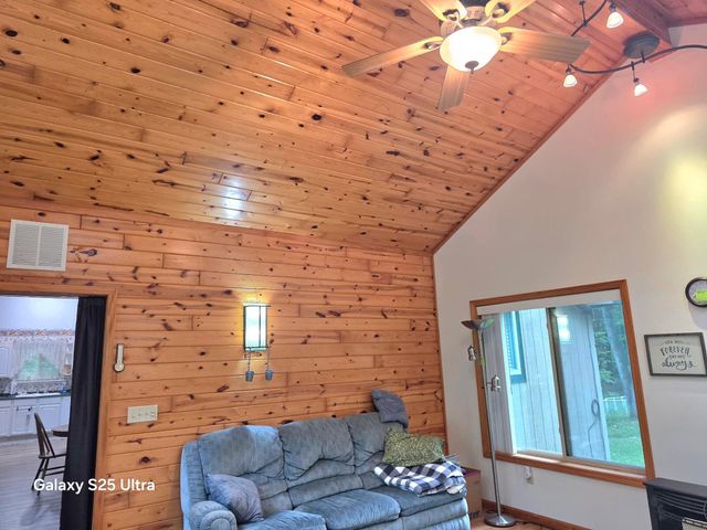 10135 Woods Road, Gladwin, MI 48624